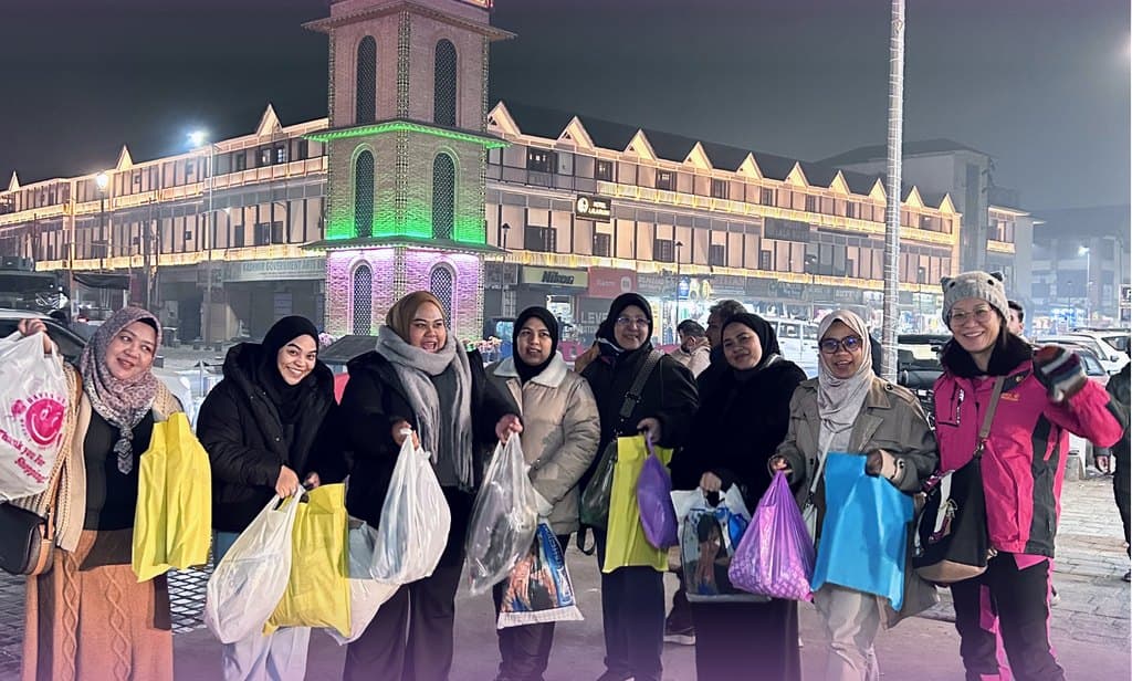Membeli-belah di Lal Chowk, Srinagar